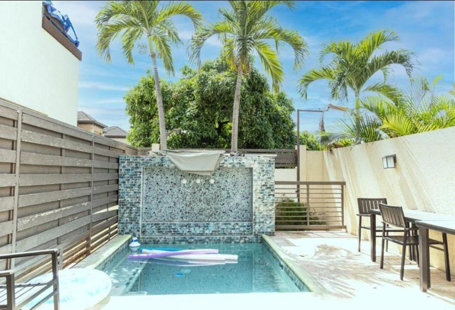 Finest Accommodation Riches Manor 1 Gladstone Drive Apt A2 Kgn 6 New Kgn Кингстон Экстерьер фото