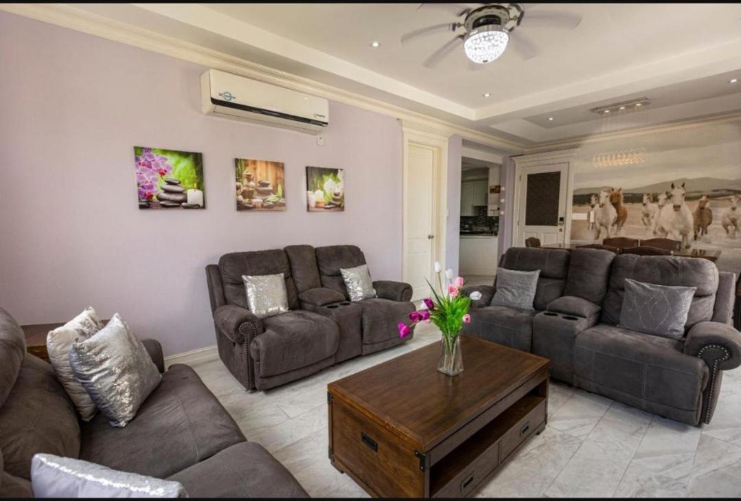 Finest Accommodation Riches Manor 1 Gladstone Drive Apt A2 Kgn 6 New Kgn Кингстон Экстерьер фото
