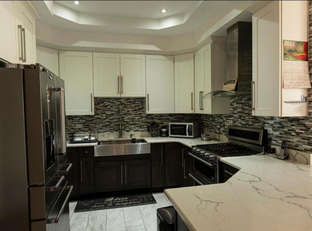Finest Accommodation Riches Manor 1 Gladstone Drive Apt A2 Kgn 6 New Kgn Кингстон Экстерьер фото